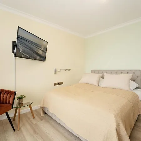 An Der Waldkapelle 26 Waterfront 11